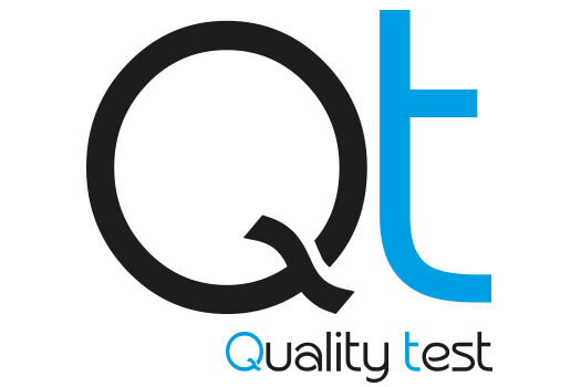 Logo con le lettere "Qt" in nero e blu e la scritta Quality test